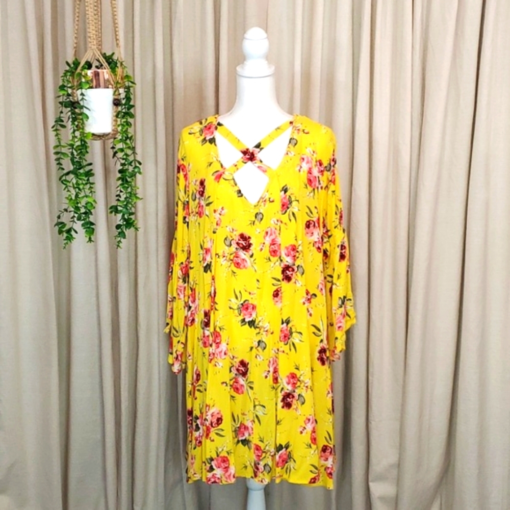 Size 1XL Yellow Floral Umgee Dress